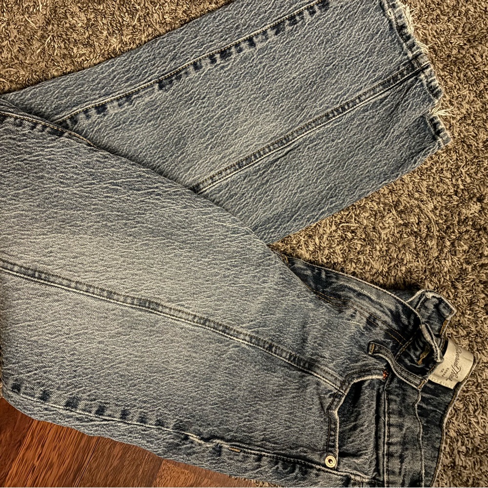 Universal Threads size 0 Stylish Blue Denim Jeans